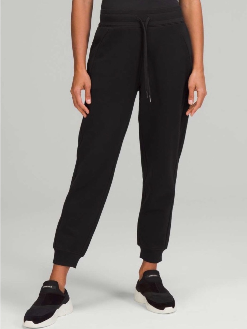 Lululemon Scuba High-Rise Jogger 7/8 Length Black Size 0
